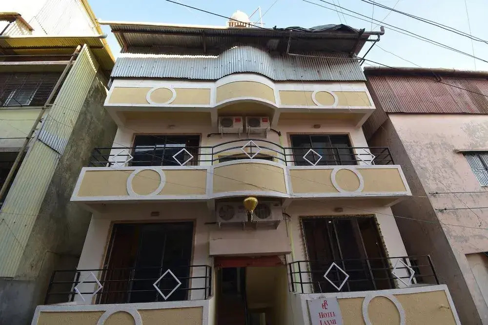 OYO 23516 Hotel Laxmi