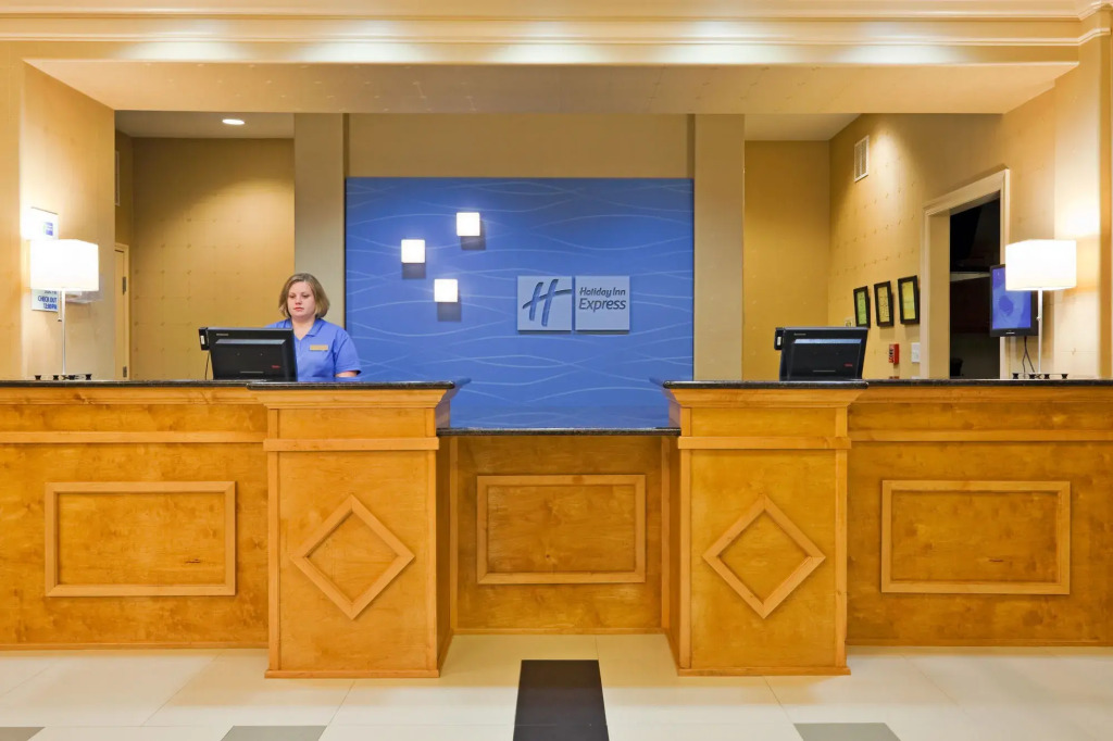 Holiday Inn Express Hotel & Suites Greenville by IHG