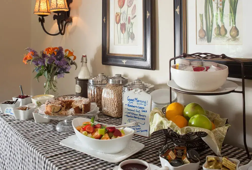 Chanticleer Inn