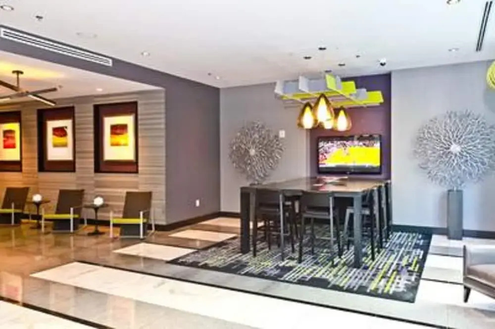 Heaven On Baltimore Downtown Fully Furnished Apartments