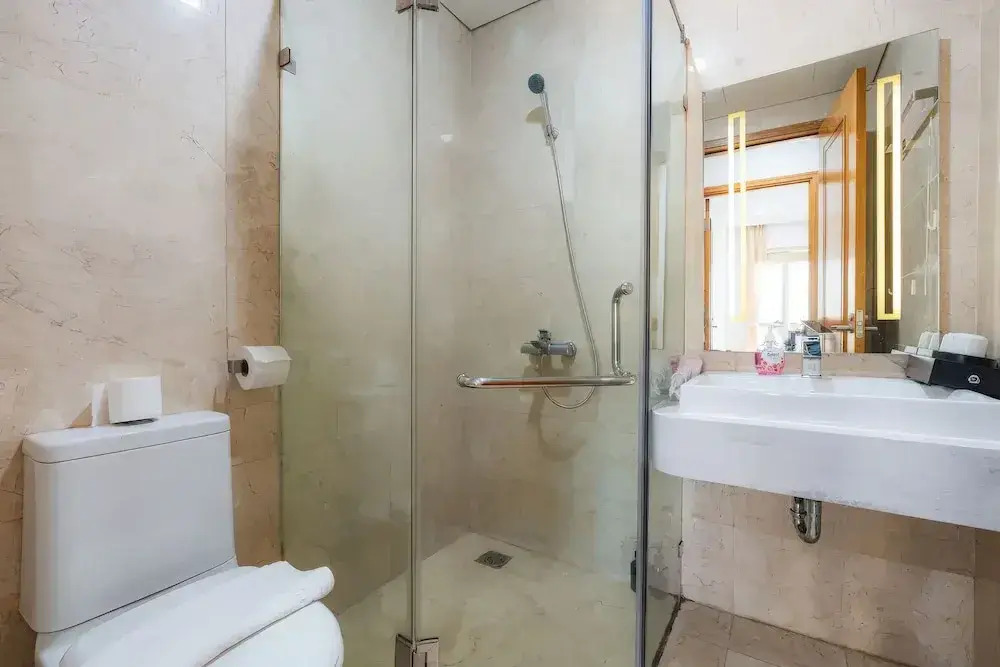 Emerald Pavillon Suites Saigon