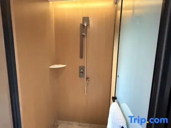 Taoranting Hotel (Jiedaokou University of Technology)