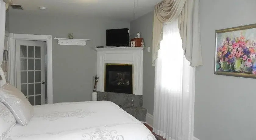 Brockamour Manor Bed and Breakfast