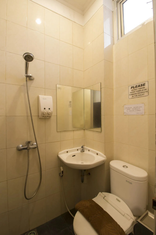 Poncowinatan Hotel