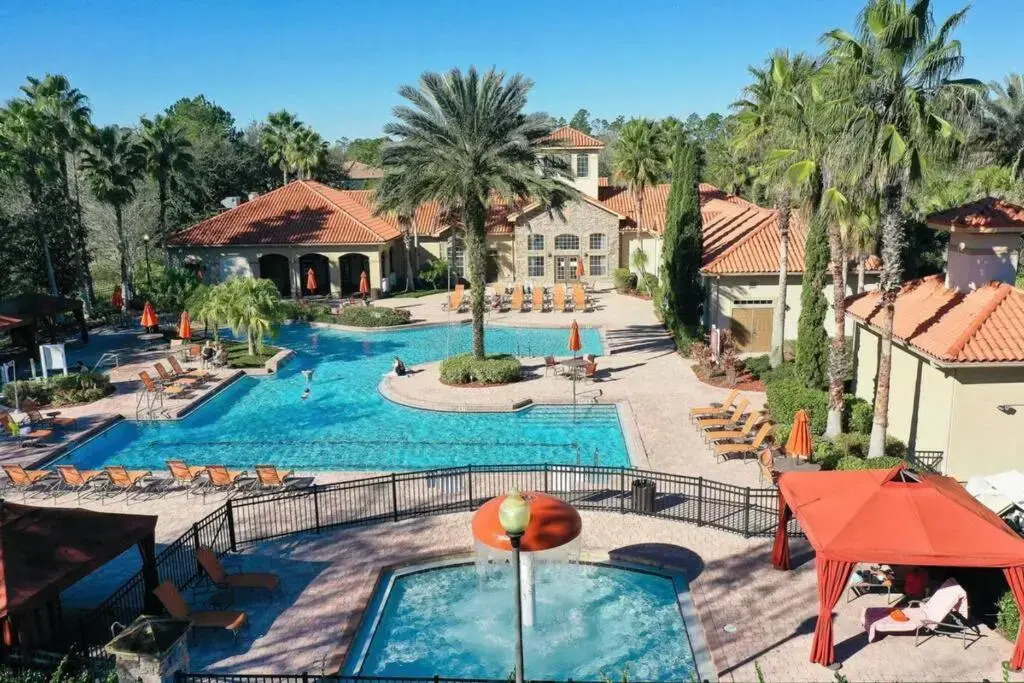 Apartment 3 BR in Tuscana Resort , 15" from Disney