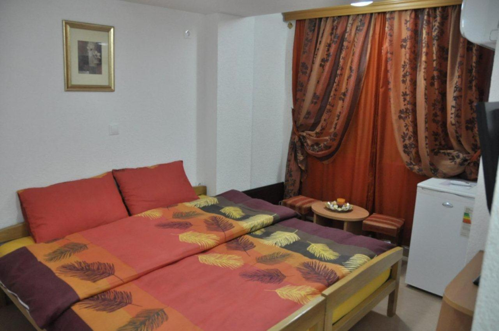 Nasteski Guest Rooms