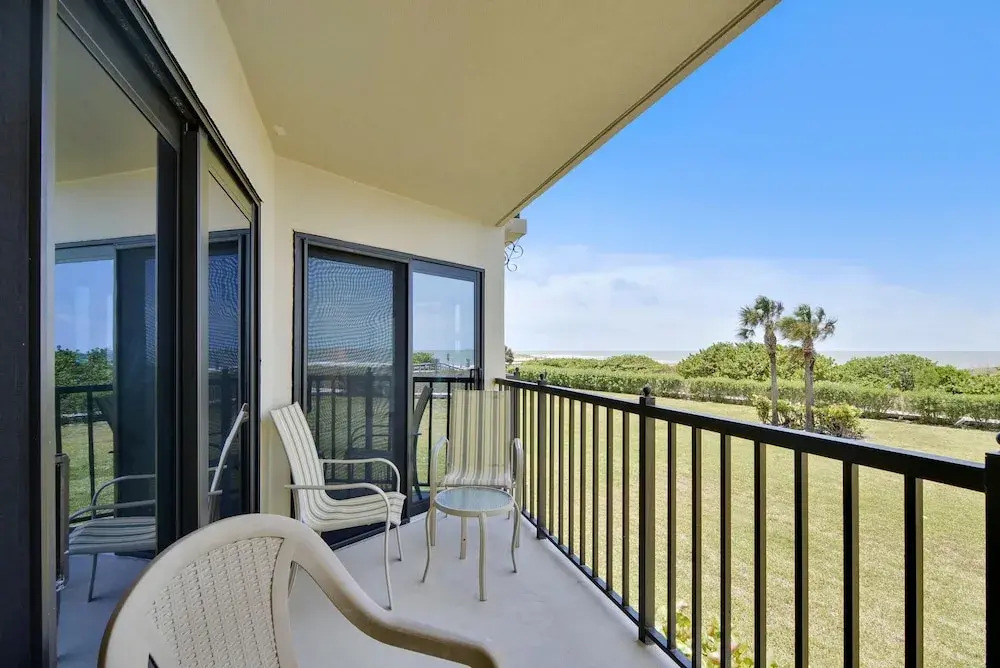 Land's End 202 Building 9 Beachfront Views With Private Balcony