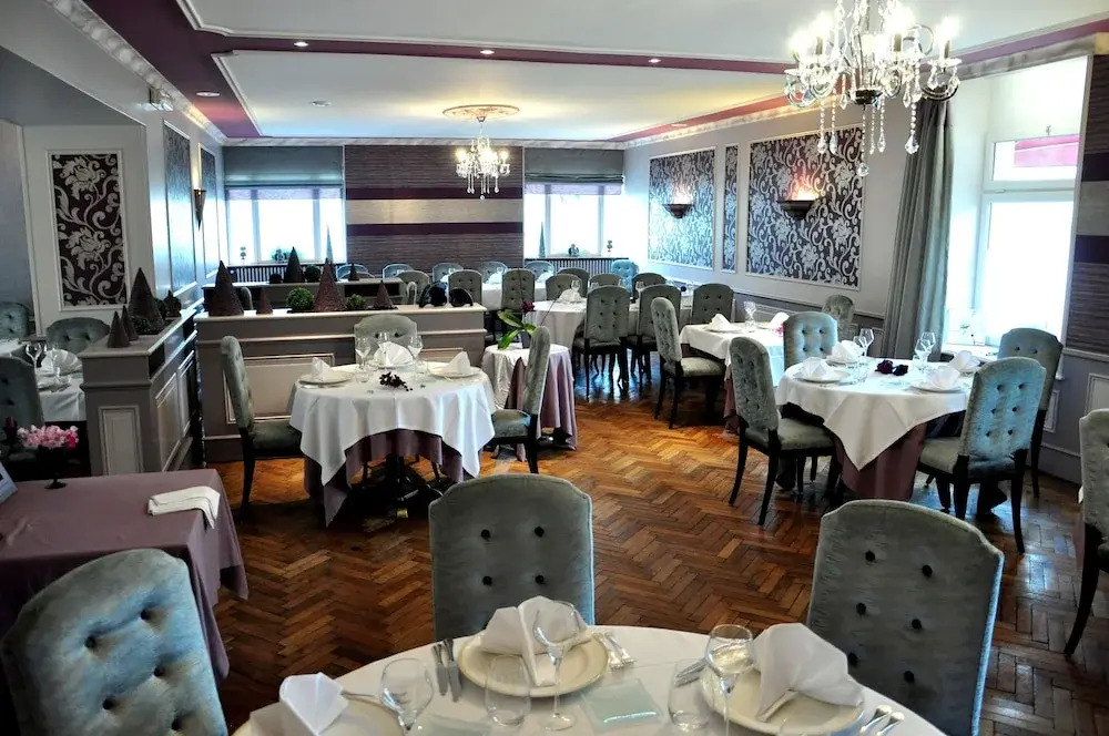 Logis Hôtel-Restaurant La Croix Couverte
