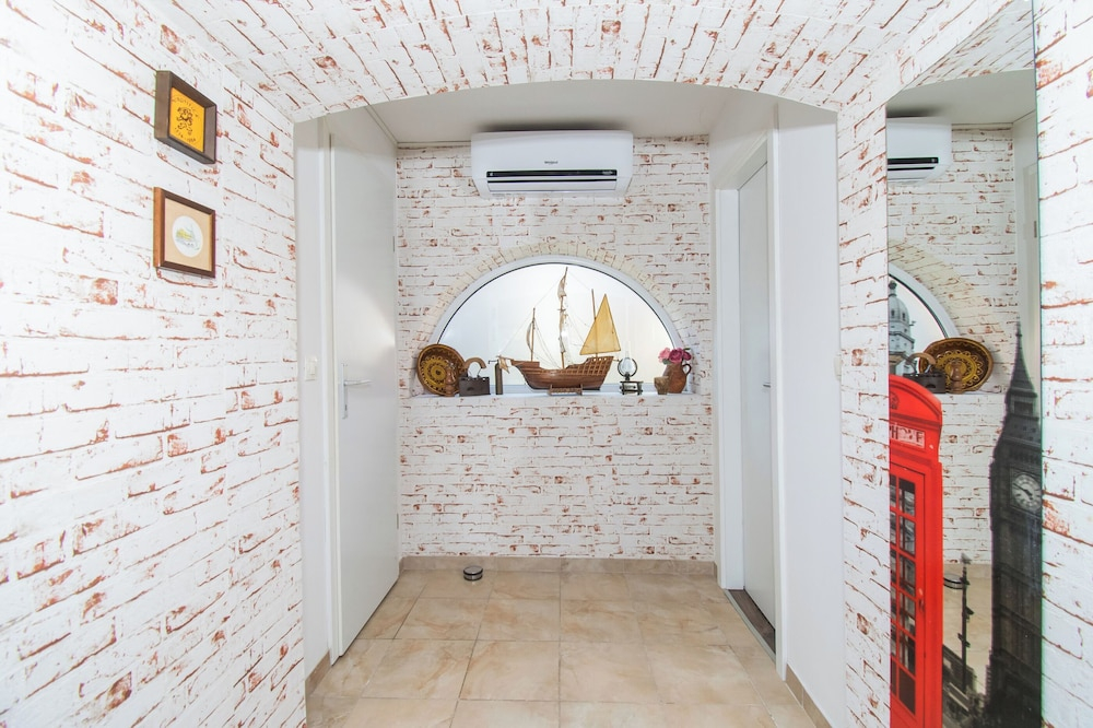 Apartment Kameni Dvori