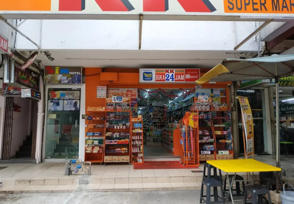 Bestow Capsule Hostel