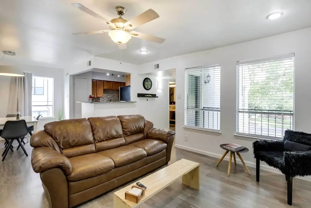 Serene Dallas Condo w/ Pool - Walkable Location!