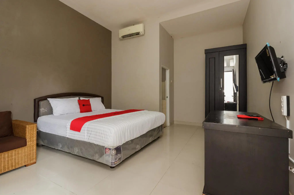 RedDoorz Syariah near Taman Air Mancur Bogor
