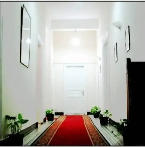The Canadian Hostel