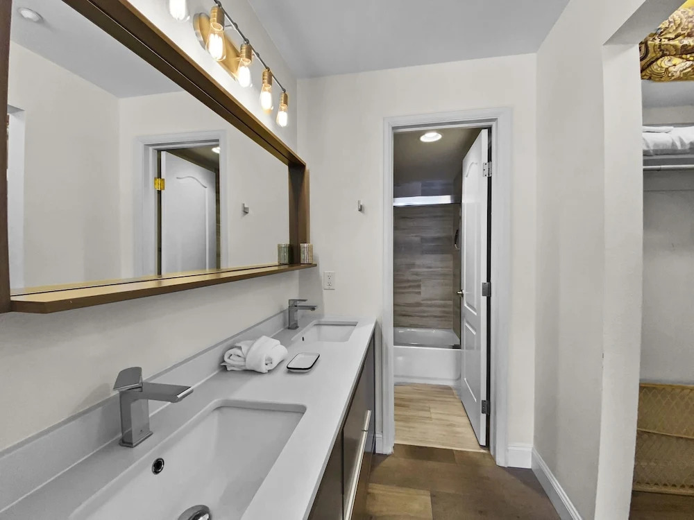 Swans Nest Villa 1601 Condo