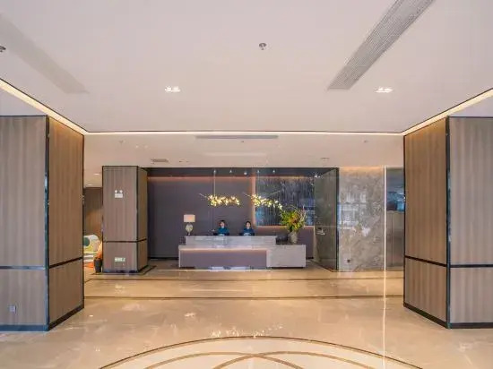 Golden LEAF Hotel