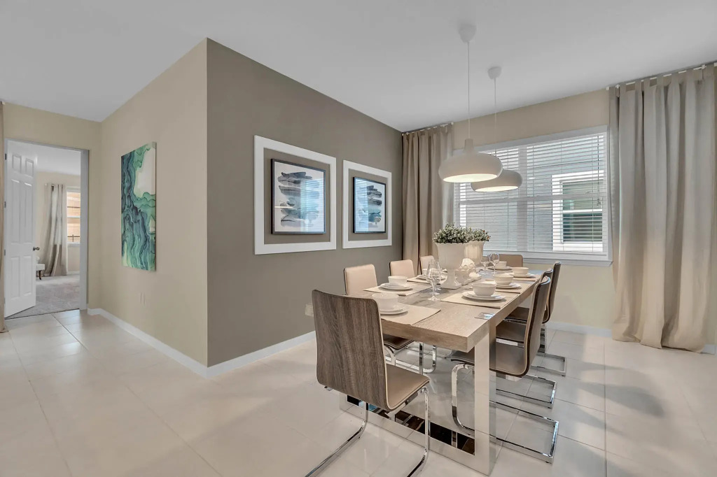 5 Bedrooms 55 Bathrooms Solara 9026 Pc