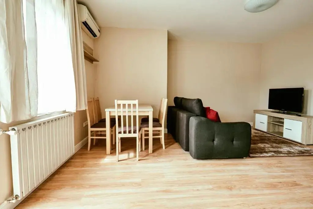 Victoria Garden Apartments