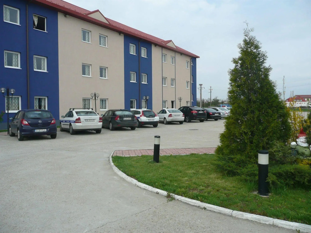 Iris Hotel