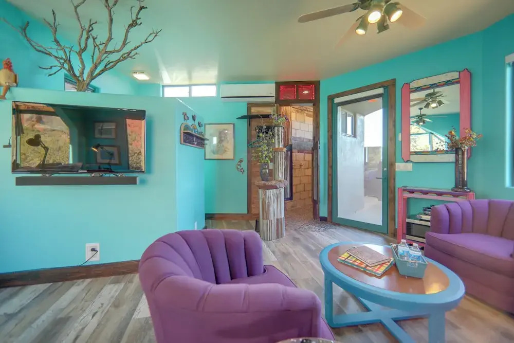 Amazing Views & On-site Hiking: Sedona Studio