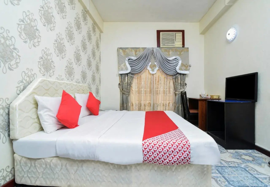 Lapaz Hotel