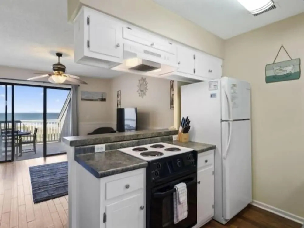 Pelican Perch - 3rd Floor Views Of The Ocean And Marsh - Perfect For Wildlife Viewing. 1 Bedroom Condo by RedAwning
