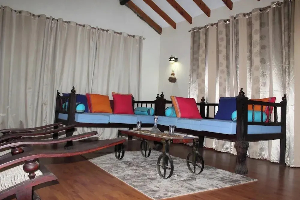 Saba House and Lodges