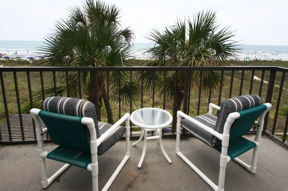 Crescent Sands of Crescent Beach L2 by RedAwning