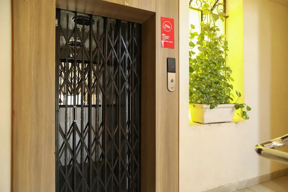 OYO 6433 Hotel Check Inn
