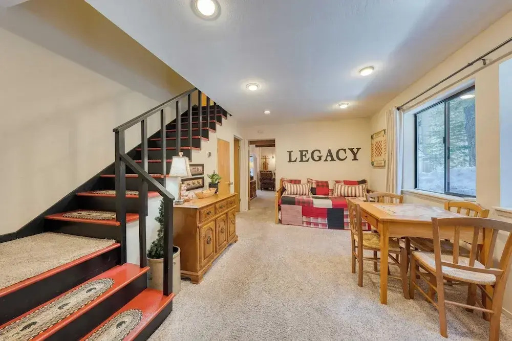Mountain Cabin w/ Fireplace, Balcony & Easy Ski Access Bear Americana