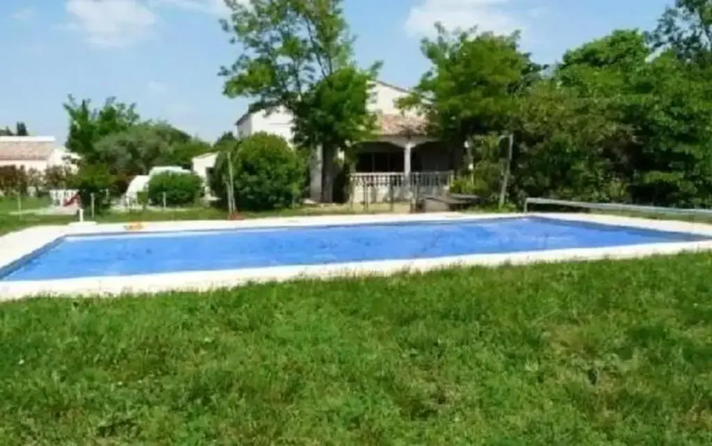 Villa spacieuse à Aimargues avec piscine privée