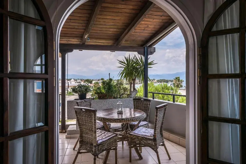 Selianitika Bay Loft 360
