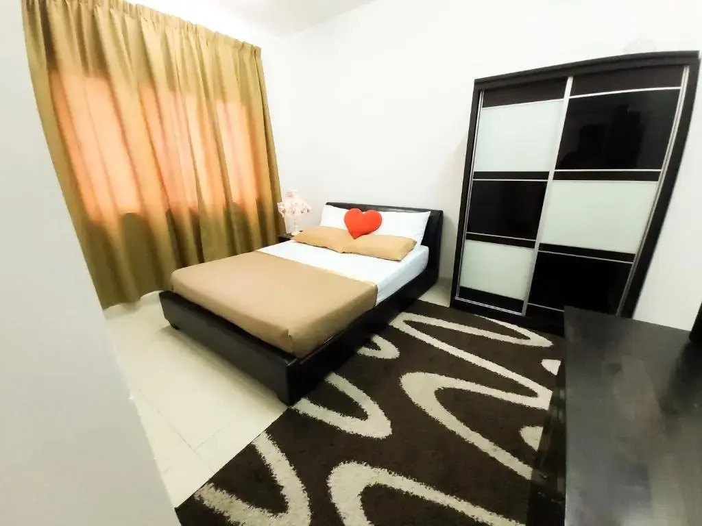 Homestay Kondo Mewah l/d kolam renang & playground di Kota Bharu