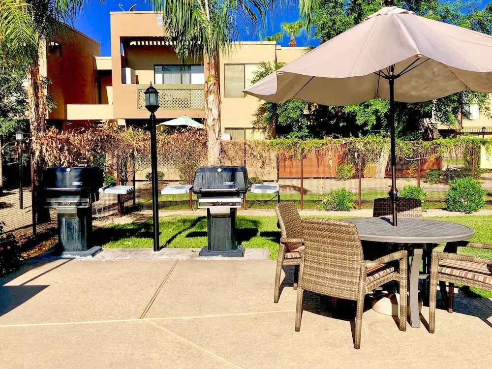 3600 Scottsdale - 2 Br Condo