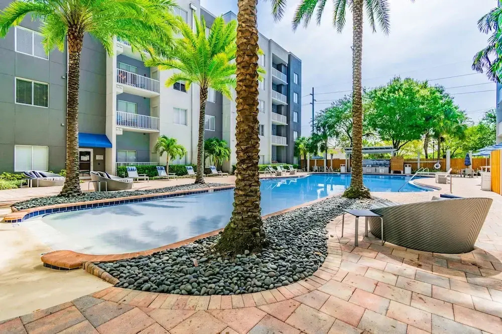 BC-324: Channelside Luxury Apartment
