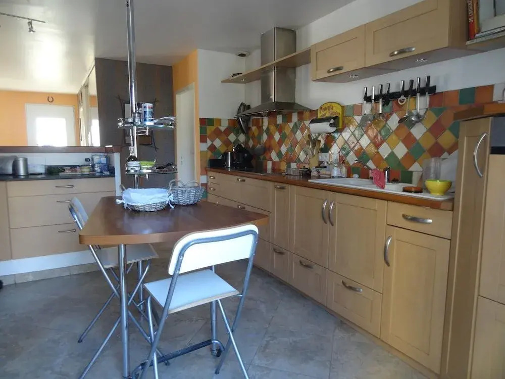 Chambre 2 Beziers Villeneuve