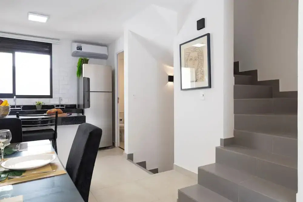 Casa com 2 suítes AC Higienópolis