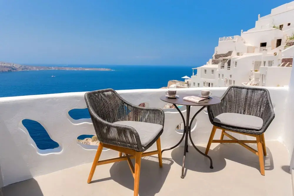 ArmonOia Luxury Caves