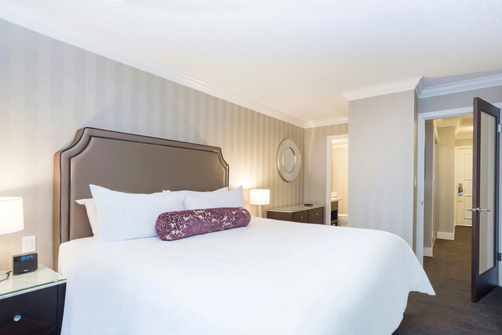 La Grande Residence at the Sutton Place Hotel