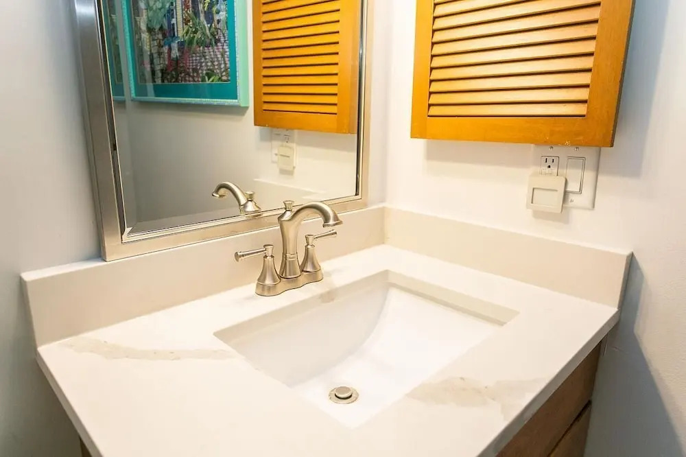 SEA Haven 113 [2/2.5] Free Activities! & Oceanfront Wifi Pool