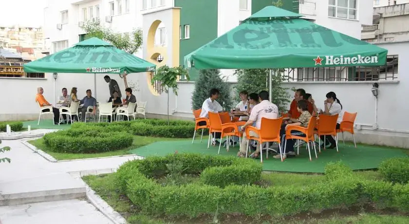 Hotel Cara