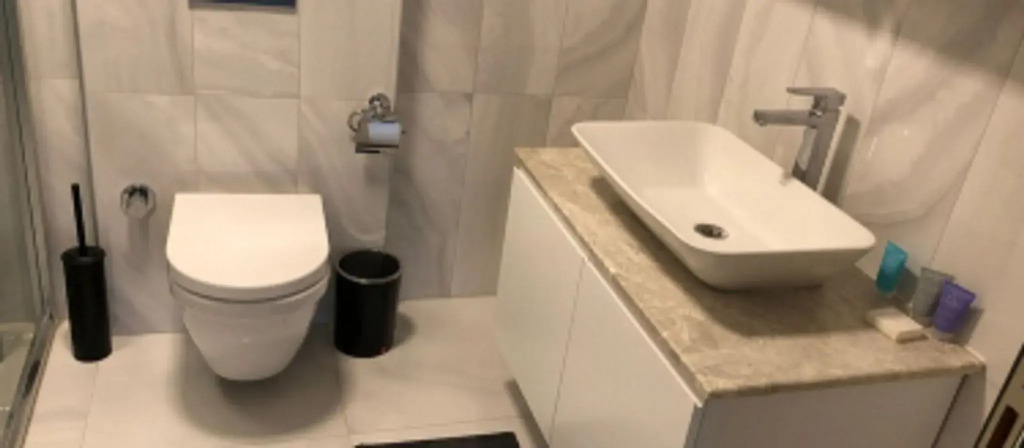ONLY ONE Suites&Residence