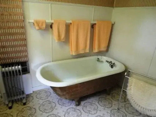 Riverbank B&B