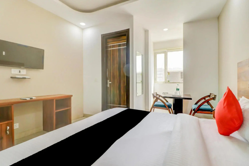 Capital O 80318 Hotel Sai Plaza