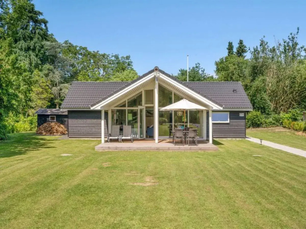 "Kirsti" - 3.5km from the sea in Sealand