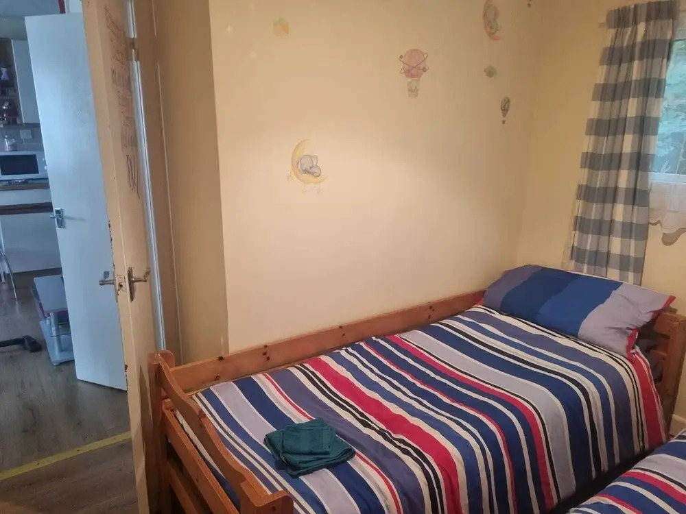 Villa Sleeps 4 with Free Parking