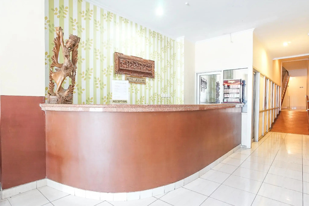 Hotel Lucky Inn