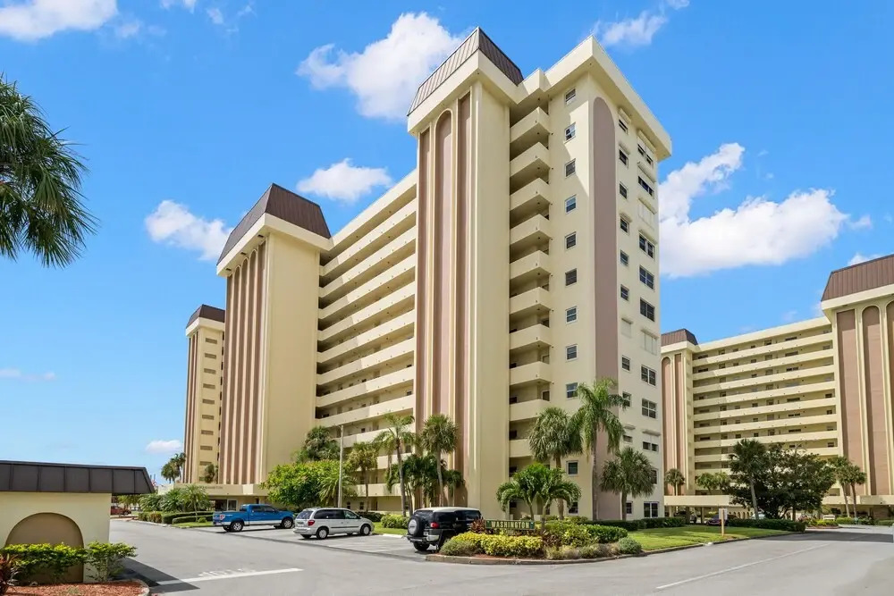 Washington Towers 109