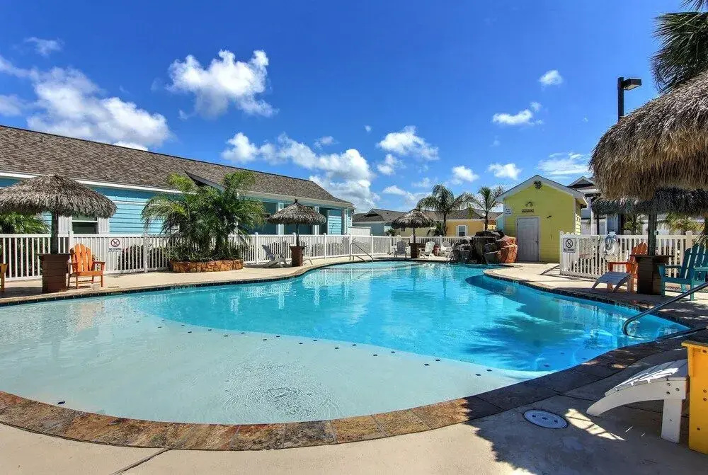 Blue Pelican 3 Bedroom Townhouse by Redawning
