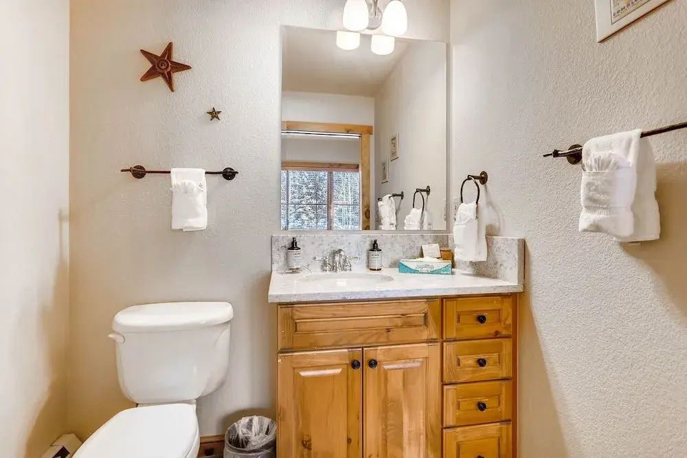 Seasons 1836 - 1 Br Condo