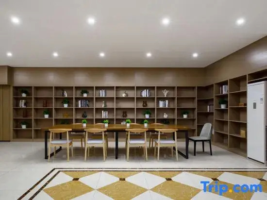 Yizheng Shengting Hotel